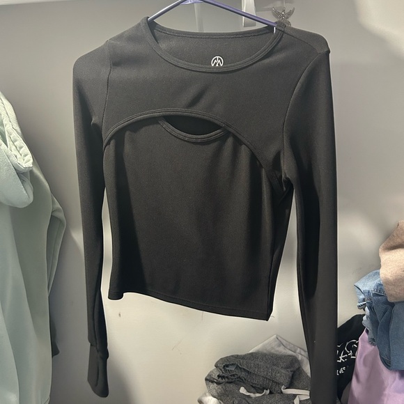 Aethletic cut out top - Picture 1 of 1